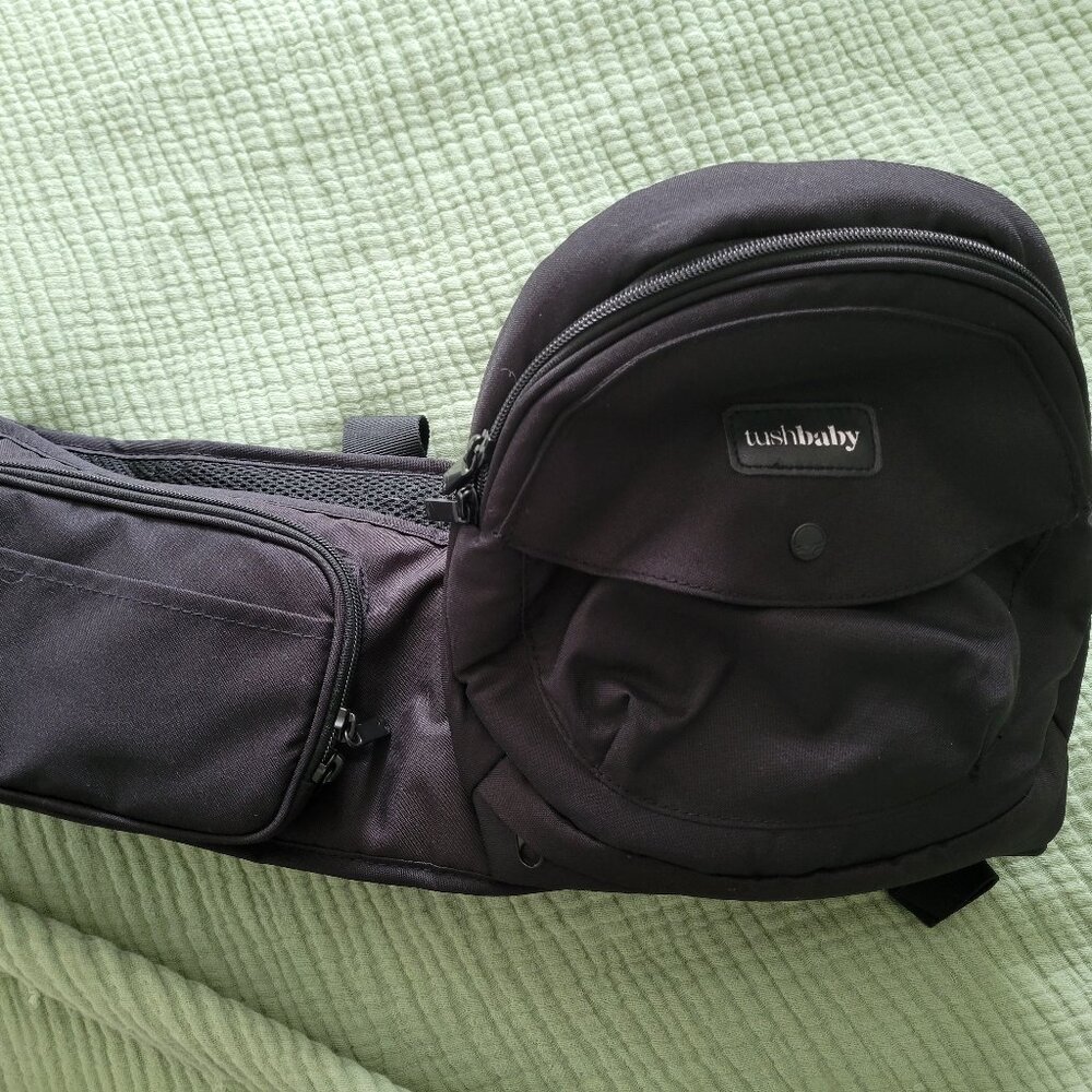 Tushbaby belt hip carrier